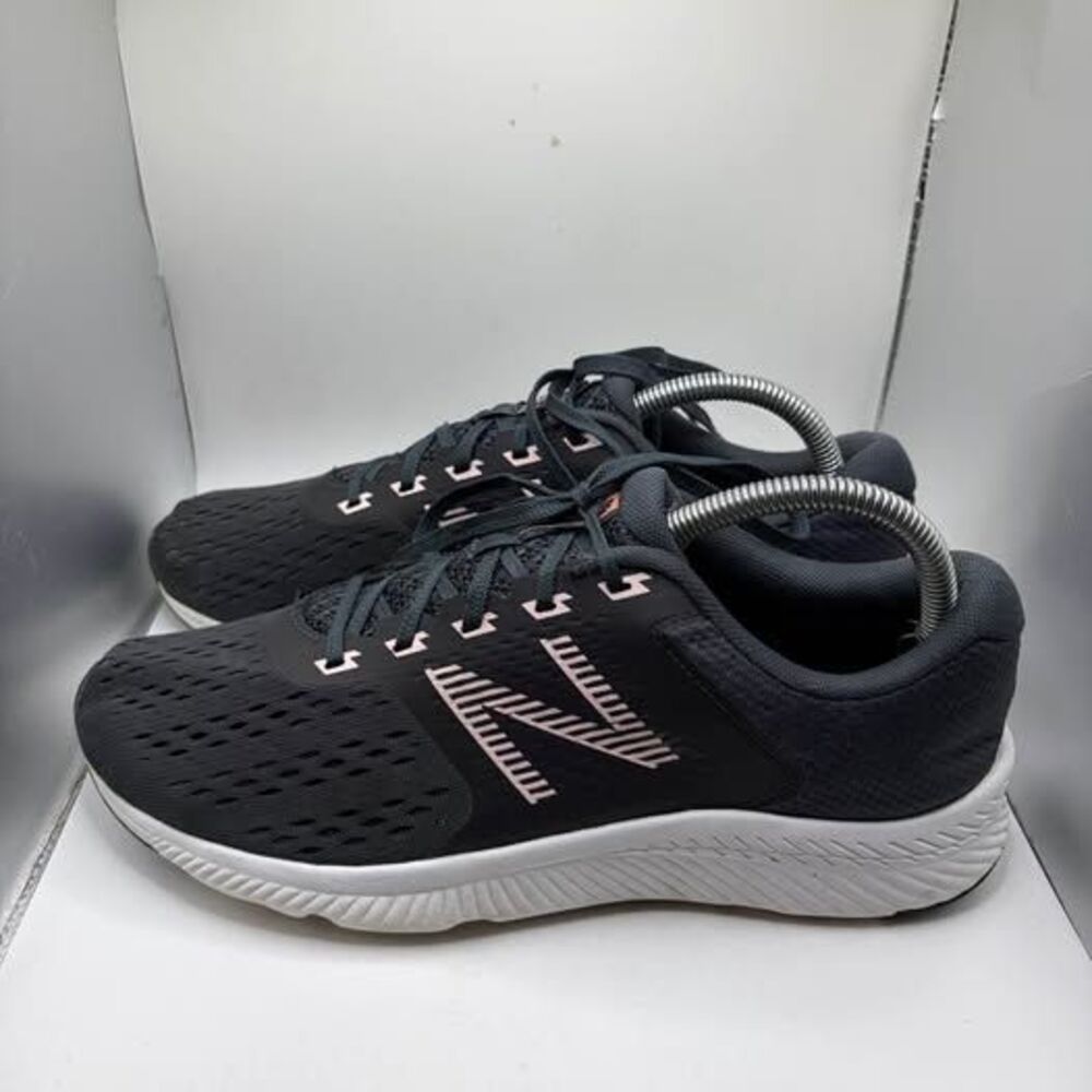 Women’s New Balance DRFT Running Shoes Size 9.5